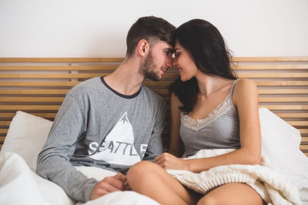 Qu’est-ce que le petting et comment en profiter pleinement?